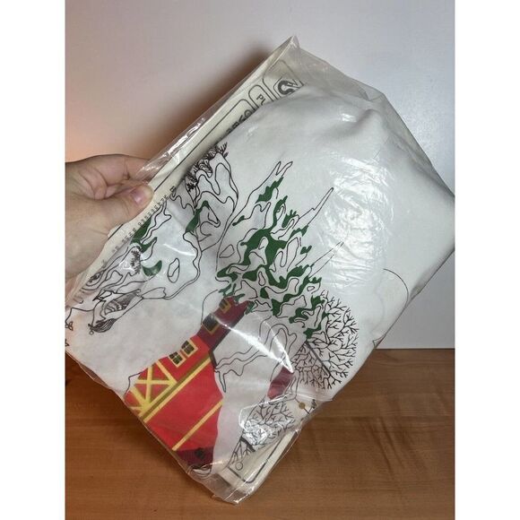 Creative Expressions Winter's Blanket Punchneedle W/ Embroidery 20" x 16" #3223 - Picture 4 of 6